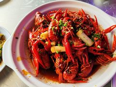 -肥小宝·金牌油焖大虾(襄阳龙虾地标店)