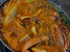 部队锅-MI WU FACTORY米屋美食工厂餐厅(绿地店)