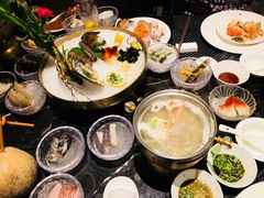 -半岛翡丽海鲜自助餐厅(观风亭店)