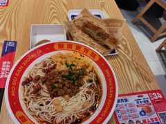 -魔都三兄弟酸辣粉·蘸卤炸串(虹桥万科店)