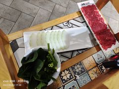 -南城十里潮汕鲜牛火锅·鲜虾生滚粥(融汇老商埠店)