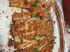 -小董哥烤串·爆汁大油边(故宫店)