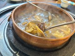 -阿山卓·野生菌火锅·纳西火塘烤肉