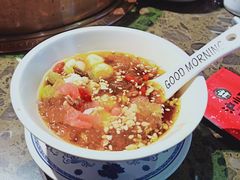 -沪小二炭火蛙锅(淮海中路美食不夜城店)