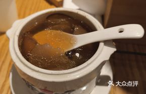 Sea Coconut and Pear Stewed Pork Bone Soup