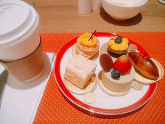 -咖啡苑自助餐厅·中国大饭店