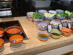 麻辣烫-大中华希尔顿酒店-念自助餐·嗨啤·小龙虾