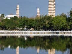 -三塔倒影公园