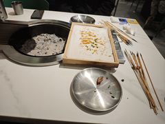 -山野的朋友露营炭火烤肉