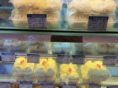 -白玉兰食品甜凤店(合生汇店)