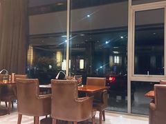-东西风牛排馆周末烧烤自助(首都机场希尔顿店)