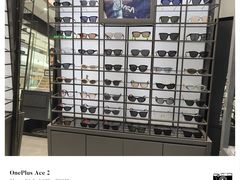 -回瑞眼镜·蔡司·依视路官方授权店(广益路万达店)