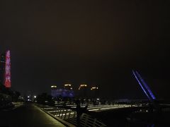 -南京眼步行桥