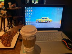 -星巴克(广州南站A18检票口楼上)