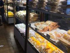面包甜点陈列柜-一鸣真鲜奶吧(温州南站店)