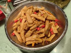 -昱龙大盆牛蛙馆(三兴街总店)