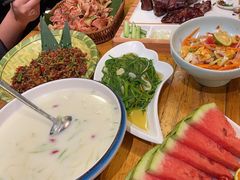 -老滇山寨•云南特色菜•地方菜•民族风情歌舞表演(金碧店)