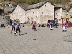 -高荡千年布依古寨旅游景区