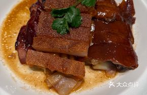 Roast Suckling Pig Platter