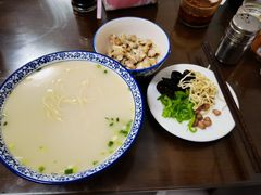 文蛤鱼汤面-丁记东台鱼汤面