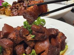 经典红烧肉-食鸡公社辣子鸡·潍坊菜·烧烤