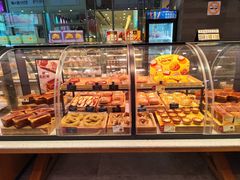 -巴黎贝甜(大宁国际商业广场店)