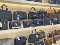 -六六奢品·vintage中古·回收二手奢侈品包包手表首饰(环球港店)