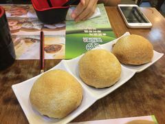 酥皮焗叉烧包-添好运点心专门店(深水埗店)