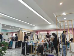 点击看大图 -摩登时尚烫染定制专家
