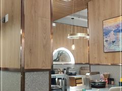 大堂-围炉肉舍•炭烤活鳗•丹东海鲜烤肉(步行街店)