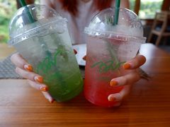 -Chom Cafe and Restaurant