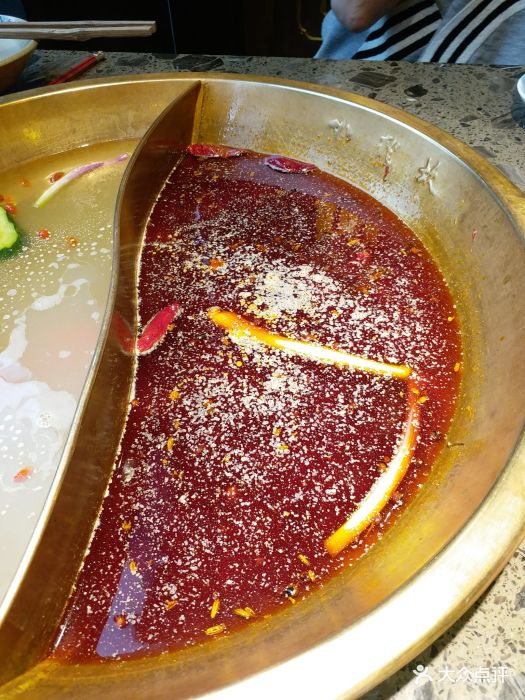 小龙坎老火锅(缤纷店)辣汤底图片