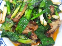蒜苗回锅肉-雨田饭店