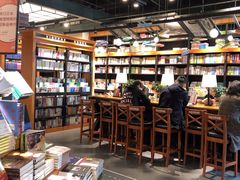 -西西弗书店&矢量咖啡(凯德晶萃广场店)