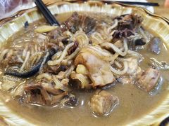 东北小鸡炖蘑菇-东北农家小院(定西路店)