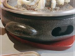 -围炉肉舍•炭烤活鳗•丹东海鲜烤肉(步行街店)