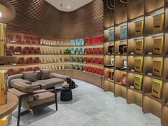 -华致酒行(沈砖公路店)