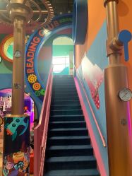 -欧酷世界动力星球(王府井奥莱UP TOWN店)