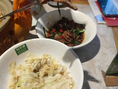 -绿草地·湘菜(酃湖师院店)