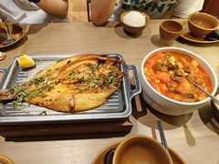 罗布传统泊烤鱼-耶里夏丽·新疆菜·28年喀什老馆(田林东路店)