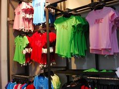 -NIKE上海青浦换季优惠店