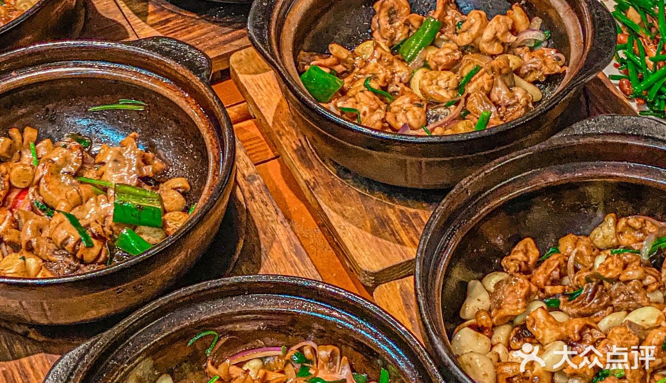 《关于我在北京路吃到坠好吃的啫煲人均𝟓𝟎𝐫》