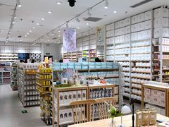 -名创优品(山东青岛华润万象城店)
