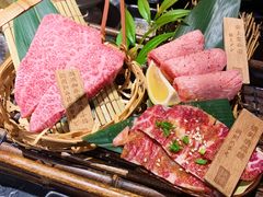 -山川小町·极番烧肉(新地假日广场店)