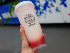 草莓乳酸钙奶-娃哈哈·奶茶(武林店)