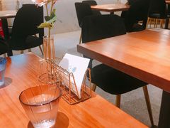 -POKEE VIA&Brunch·维娅(重庆来福士店)