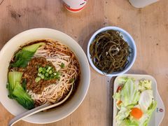 -李先生牛肉面大王(成都东站西广场店)