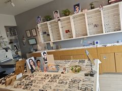 -天空之镜眼镜店蔡司依视路授权店(天通苑店)