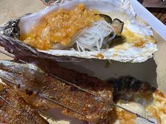 烤生蚝起售-蚝堡海鲜·威海菜·海肠捞饭·烧烤·亚洲吃蚝公司(幸福门店)