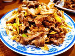 葱爆羊肉-生活本该如此北京小馆(周庄嘉园店)